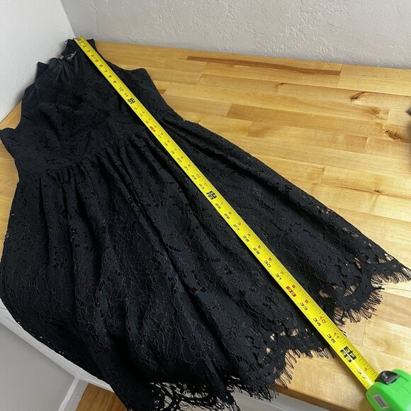 Lulus Mini Dress Black Lace V-Neck In This Moment Skater Sleeveless LBD Size‎ XS - Picture 10 of 10